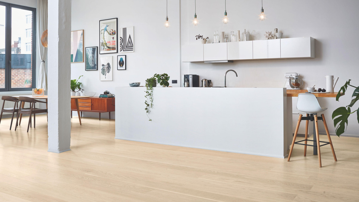 Kolekce Shade (14 mm) / Dekor OAK COTTON WHITE PLANK XT 1 STRIP 2V