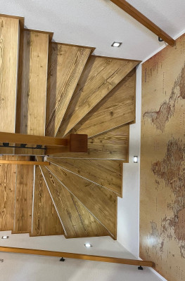Schodiště s vinylovou podlahou Tarkett ID Inspiration 30 Classic Pine Natural